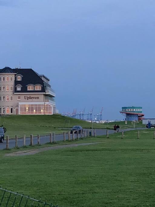 Wohnung "Strandturm" In Wremen Am Deich Екстер'єр фото